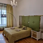 Apartment Old Town Luxury *