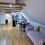 Apartment Old Town Luxury *