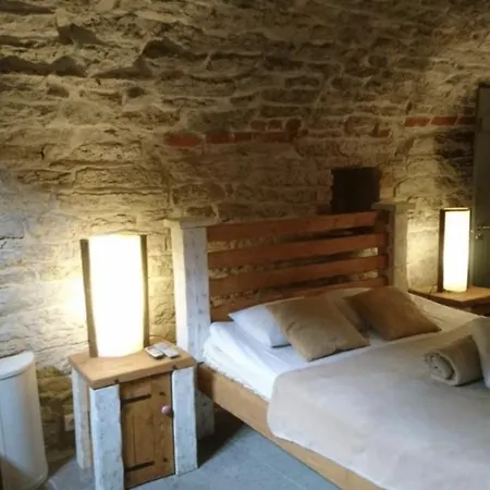 Old Town Luxury Apartment *