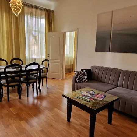 Old Town Luxury Apartment