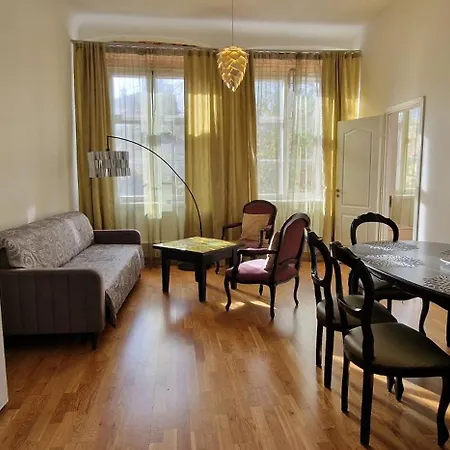 Apartment Old Town Luxury