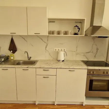 Old Town Luxury Apartment *