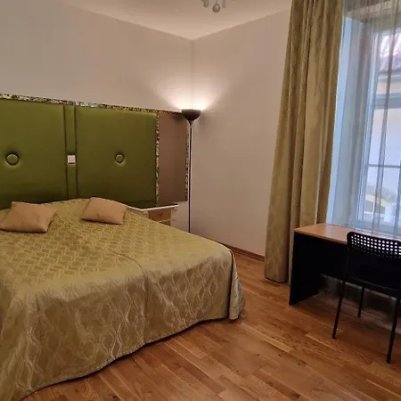 Old Town Luxury Apartment