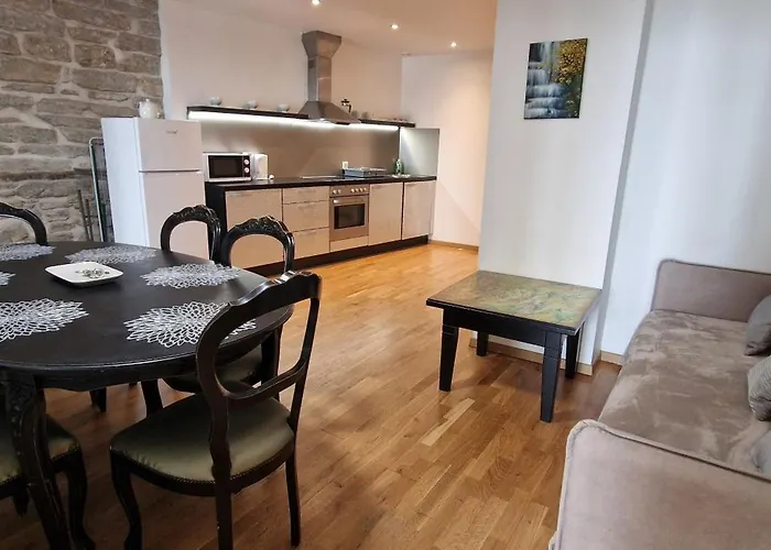 Apartment Old Town Luxury *